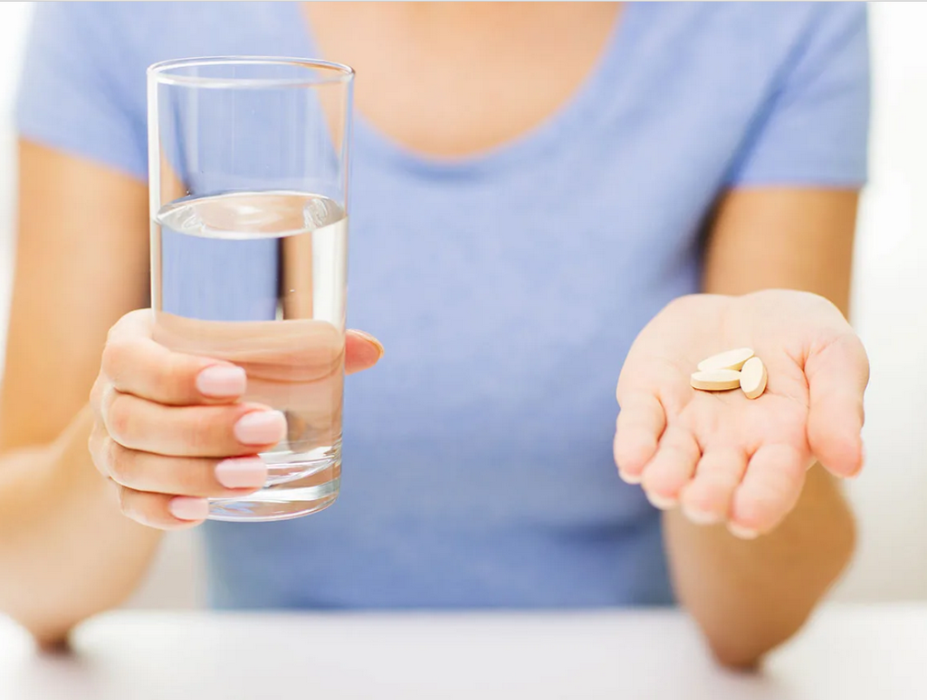 5 najlepszych suplementów na odchudzanie w 2025 roku potwierdzonych badaniami: korzyści, zagrożenia i jak je mądrze stosować